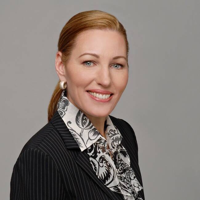 Premiere Speakers Bureau, Annie Perrin