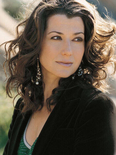 Amy Grant | Artist, Actor and Author