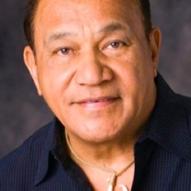 Premiere Speakers Bureau, Peter Apo