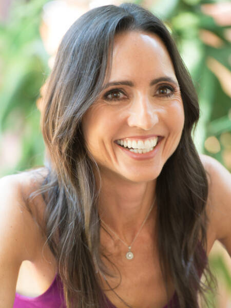 Maria Murnane | Best-selling Author of the Waverly Bryson Series, and 2015 International Book Award Winner