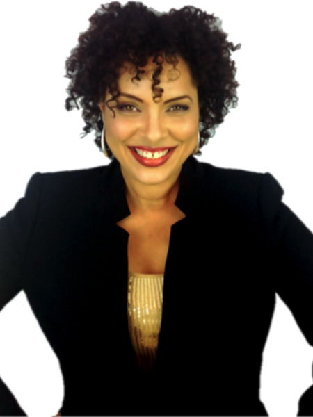 Dawnna St Louis | Founder of The Platform Expert and Former C-Level Executive of an International Business Intelligence Consulting Firm