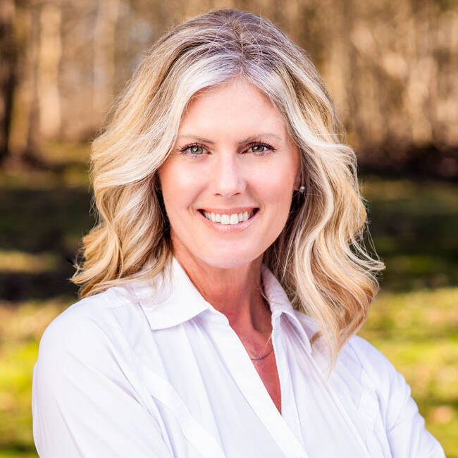 Premiere Speakers Bureau, Angela Howell