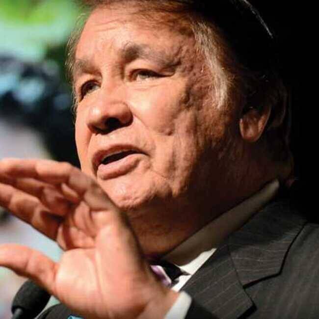 Premiere Speakers Bureau, Billy Mills