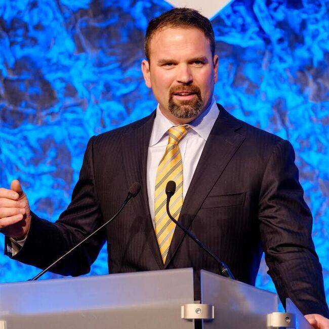 Premiere Speakers Bureau, Hunter Smith