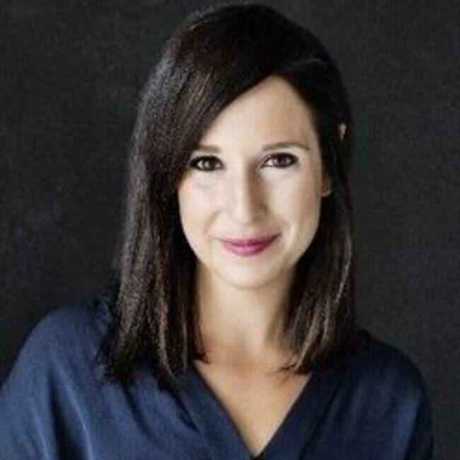 Premiere Speakers Bureau, Kim Lear