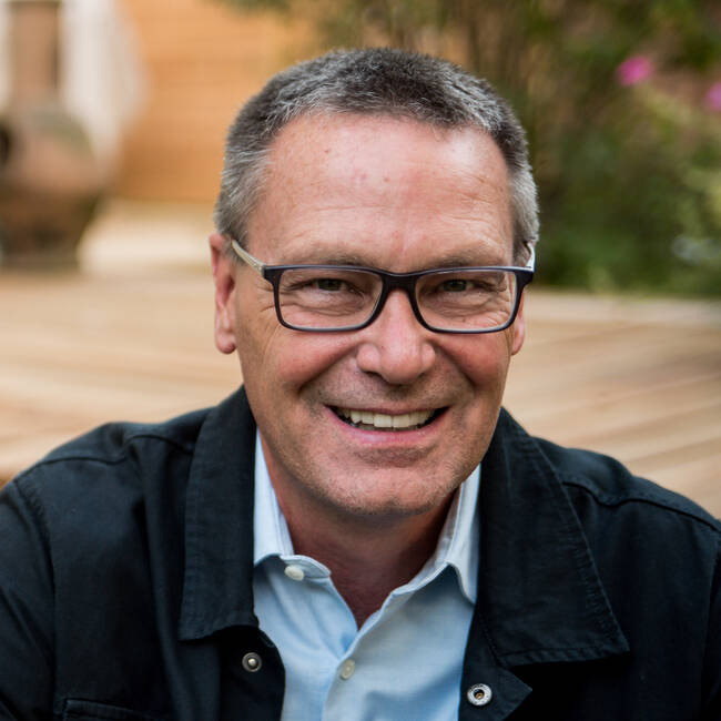 Premiere Speakers Bureau, Steve Thomas