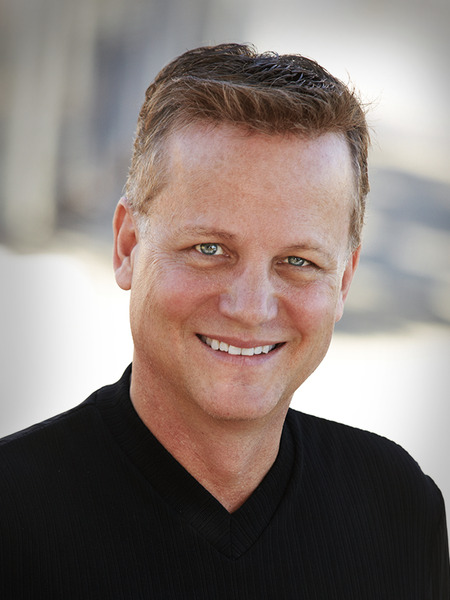 Scott Shellstrom | A modern day da Vinci who uses improv comedy and "fast painting" in customized programs