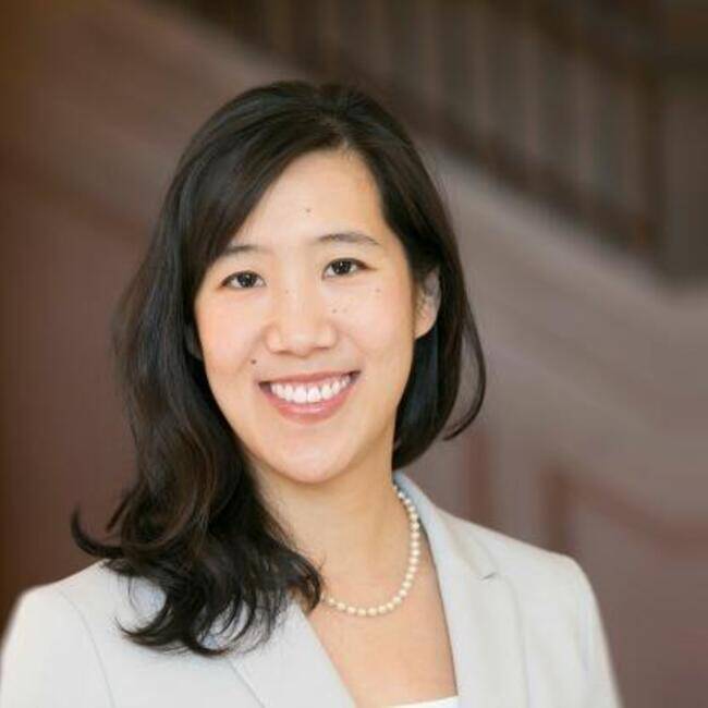 Premiere Speakers Bureau, Laura Huang