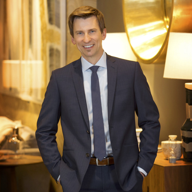Premiere Speakers Bureau, Tim Gabrielson