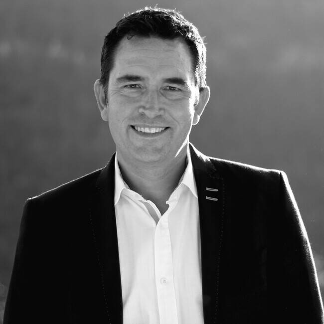 Premiere Speakers Bureau, Myron Dueck