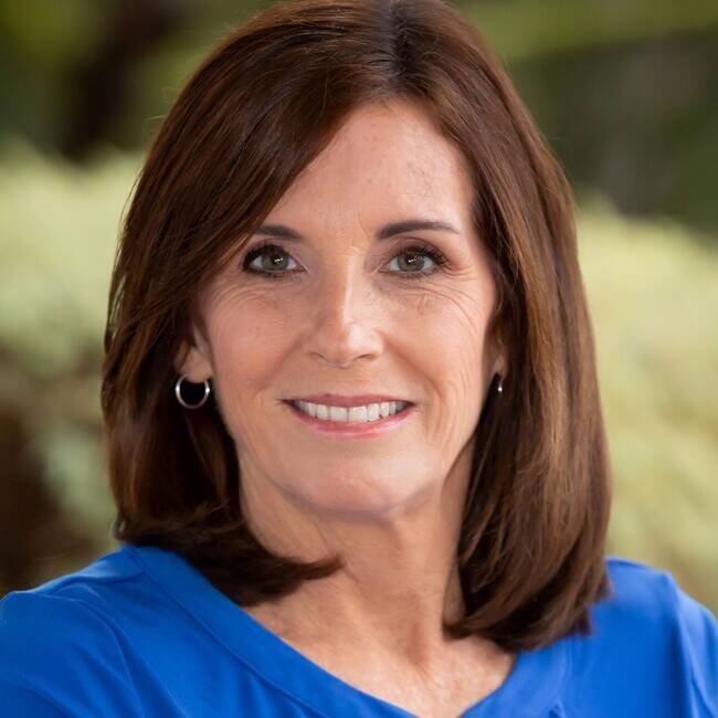 Martha McSally: First female combat pilot in US history / US Senator