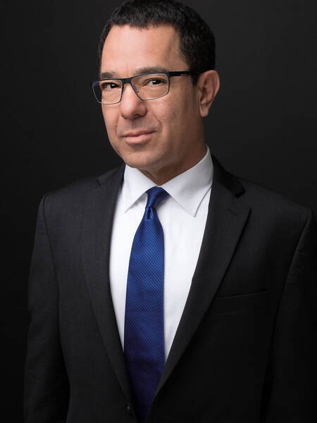 Tony Seba | World-Renowned Expert, Thought Leader and Speaker on Technology Disruption and Transformation at the Product, Sector and Societal Levels