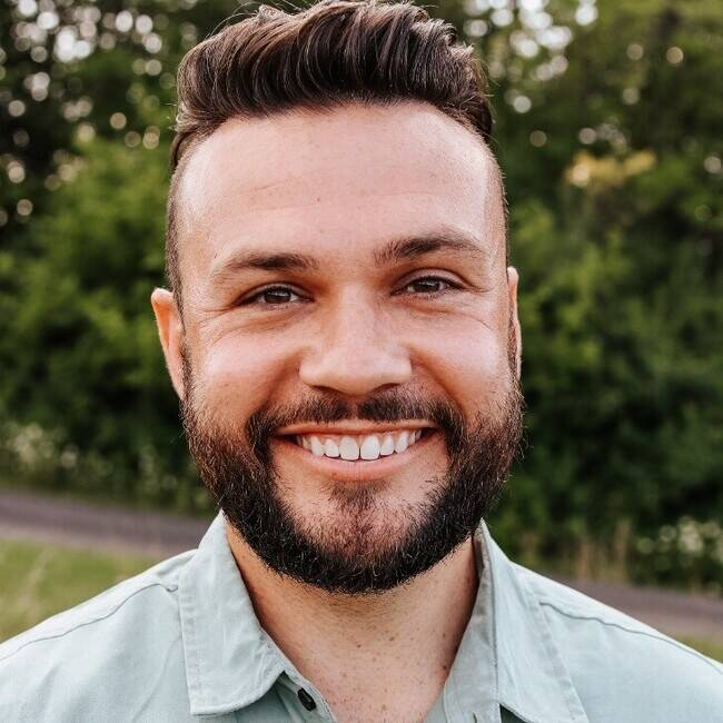 Premiere Speakers Bureau, Ross Braun