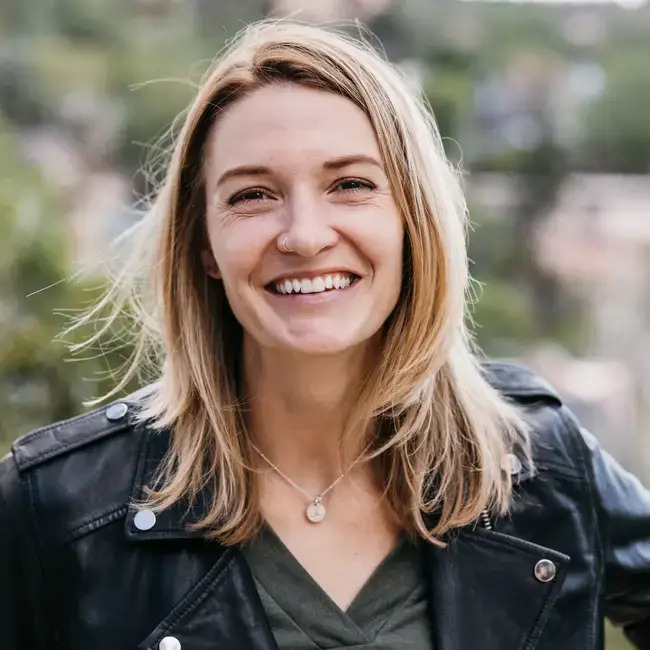 Premiere Speakers Bureau, Megan Almon