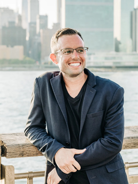 Nolan Nichols | Fortune-500 speaker guiding leaders on how to build resilient, inspiring and incredible teams.