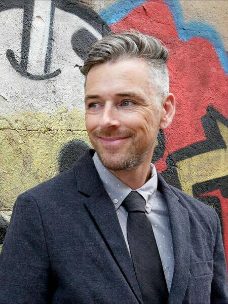 CJ Reynolds | Author of "Teach Your Class Off, Bridging Gaps in Education With Classroom Leadership, Student Relationships, and Transformative Strategies"