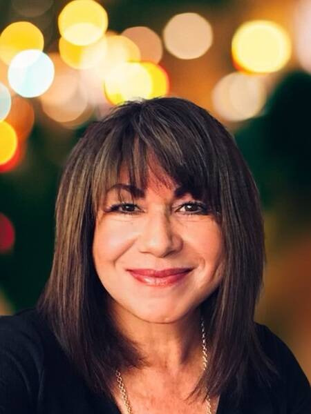 Georganne Bender | Georganne Bender is a speaker, author, and consultant best known as a store makeover specialist with a proven track record of double-digit sales increases.