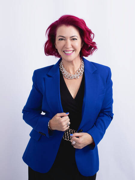 Yvonne Adele | Yvonne Adele - Ms Megabyte - true multi-media personalities!