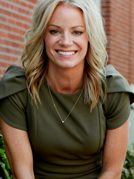 Alyson Van Hooser CSP | Author of “Infinite Influence” & “Level Up” and Inspirational Speaker on Leading in the Future of Work