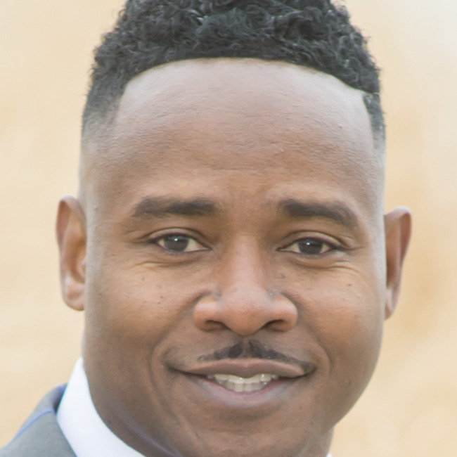 Premiere Speakers Bureau, Ray McElroy