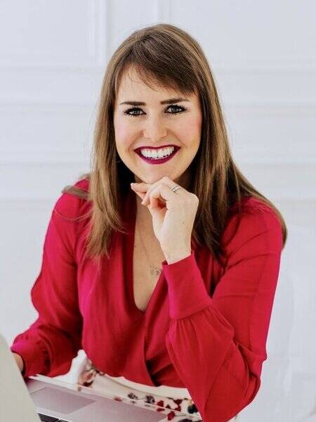 Dr. Brynn L. Winegard | Global Expert in Applied Neuroscience, Positive Psychology for Professionals and Award Winning Professor