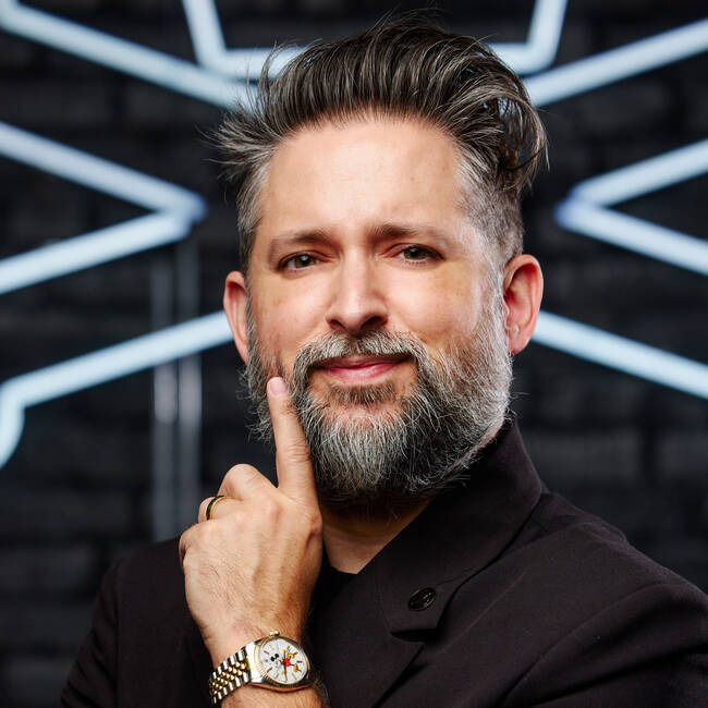 Premiere Speakers Bureau, Johnny Cupcakes