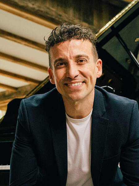 Cameron Atlas | Keynote Speaker, Creator of The Edge of Possible®, High Performance and Leadership Expert, Podcast Host, National Geographic Explorer