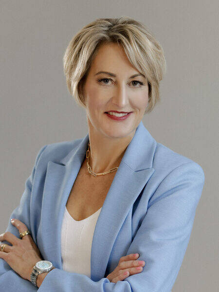 Premiere Speakers Bureau, Colleen Francis