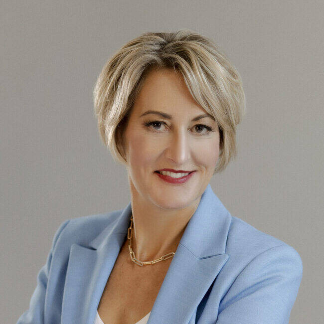 Premiere Speakers Bureau, Colleen Francis