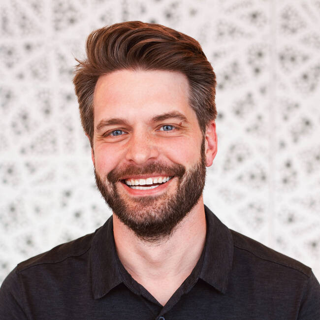 Premiere Speakers Bureau, Kyle Scheele
