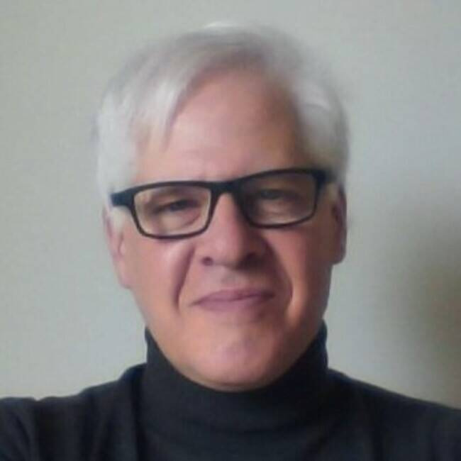 Michael Mercier: President of Screen Education.  Researcher and expert on digital technology and human optimization.  Focus: mitigating smartphone addiction; countering the negative impact of the news media; using artificial intelligence to optimize learning.