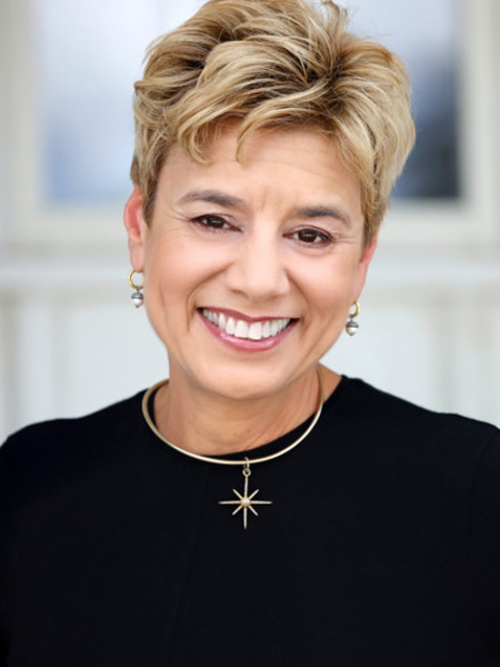 Mimi Bliss | Communicate with Impact: Public Speaking Skills for Business Leaders