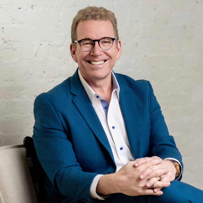 Adam Christing: Keynote Speaker | Emcee | Humor Expert