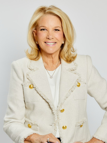 Premiere Speakers Bureau, Joan Lunden