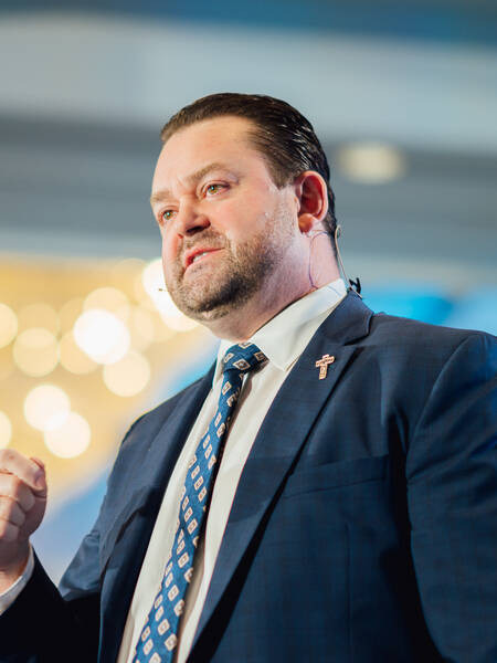 Lee Arnold | Bible teacher, entrepreneur, and founder of Be Bold For Jesus Ministries, equipping believers to live out bold, uncompromising faith in their homes, churches, and workplaces. 