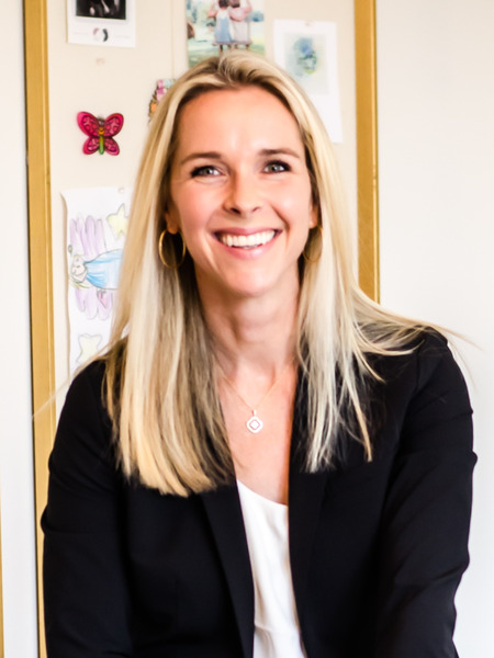 Premiere Speakers Bureau, Elizabeth Dixon