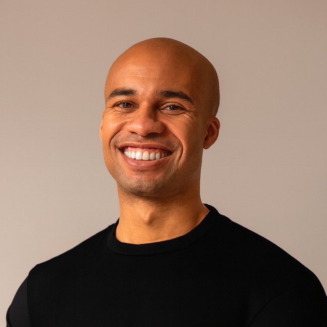 Premiere Speakers Bureau, Tucker Bryant