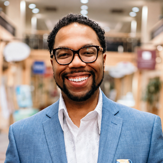 Premiere Speakers Bureau, Damus Smith