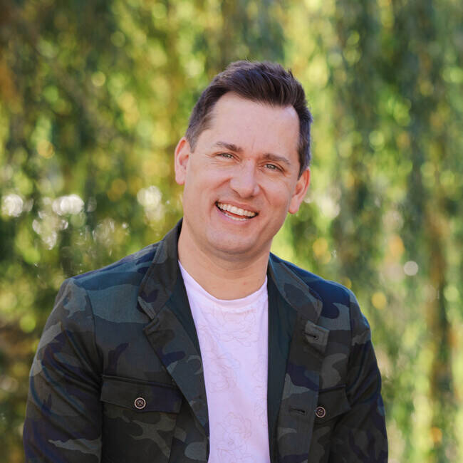 Premiere Speakers Bureau, Josh Weidmann
