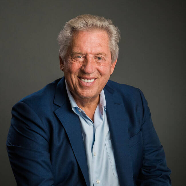 John Maxwell: The Leadership Authority